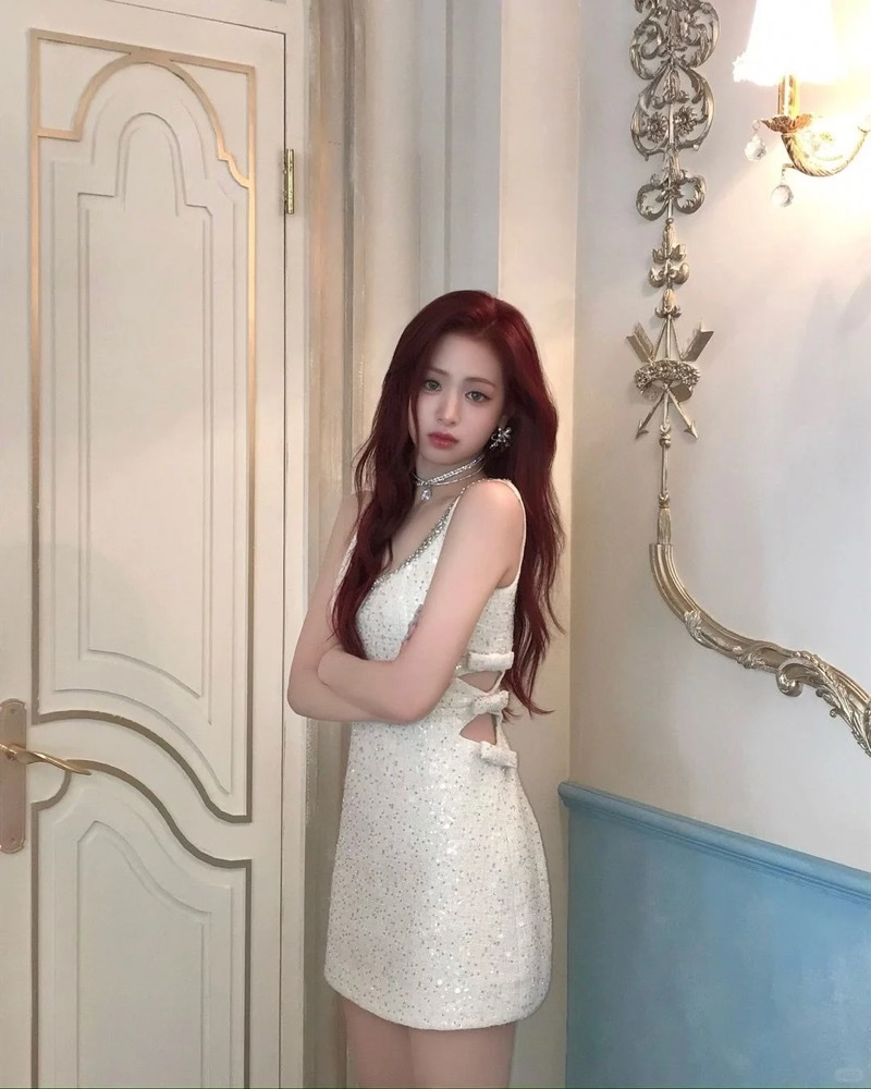 Babymonster Ahyeon -Sequin Trim Sleeveless Dress 