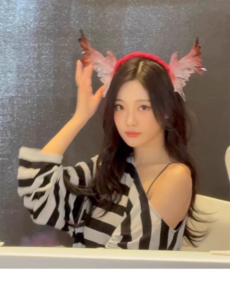 Aespa Ningning Inspired Striped Off-Shoulder Long Sleeve Tee