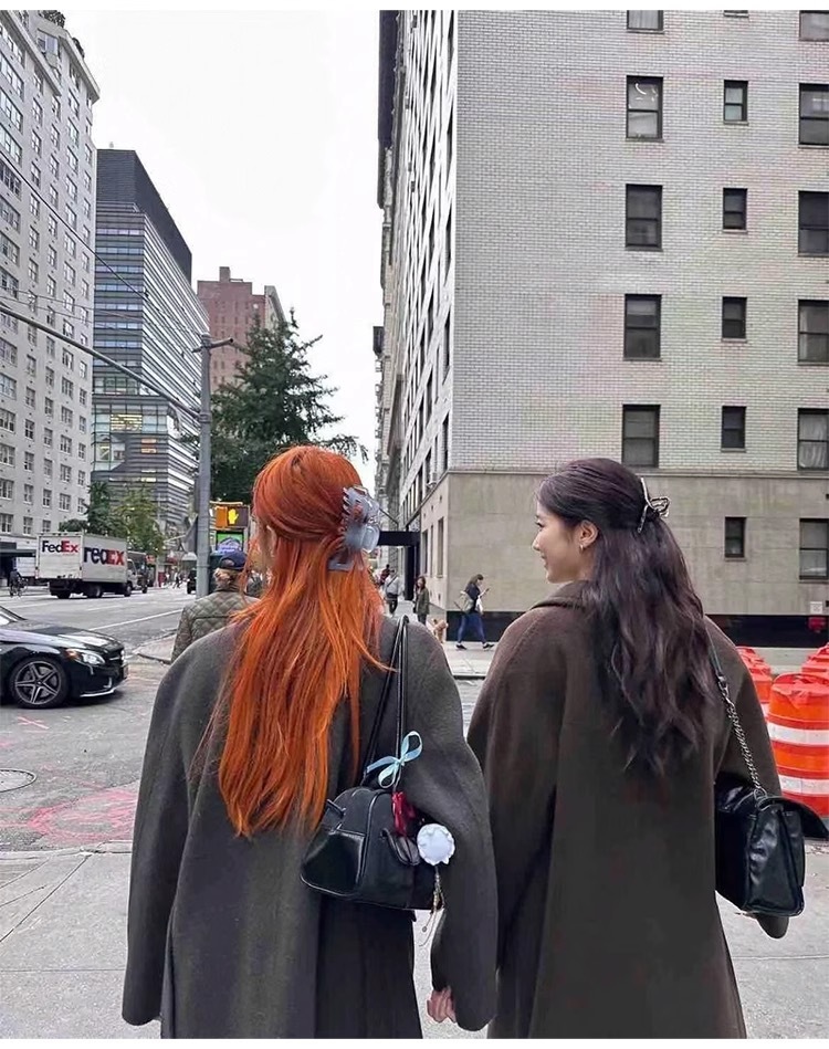 LE SSERAFIM Huh Yunjin Inspired Vintage Bowling Bag