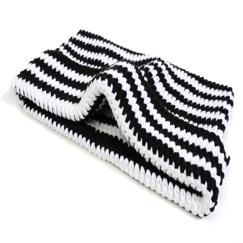 StrayKids Felix-black white Hand-Knitted Beanie hat