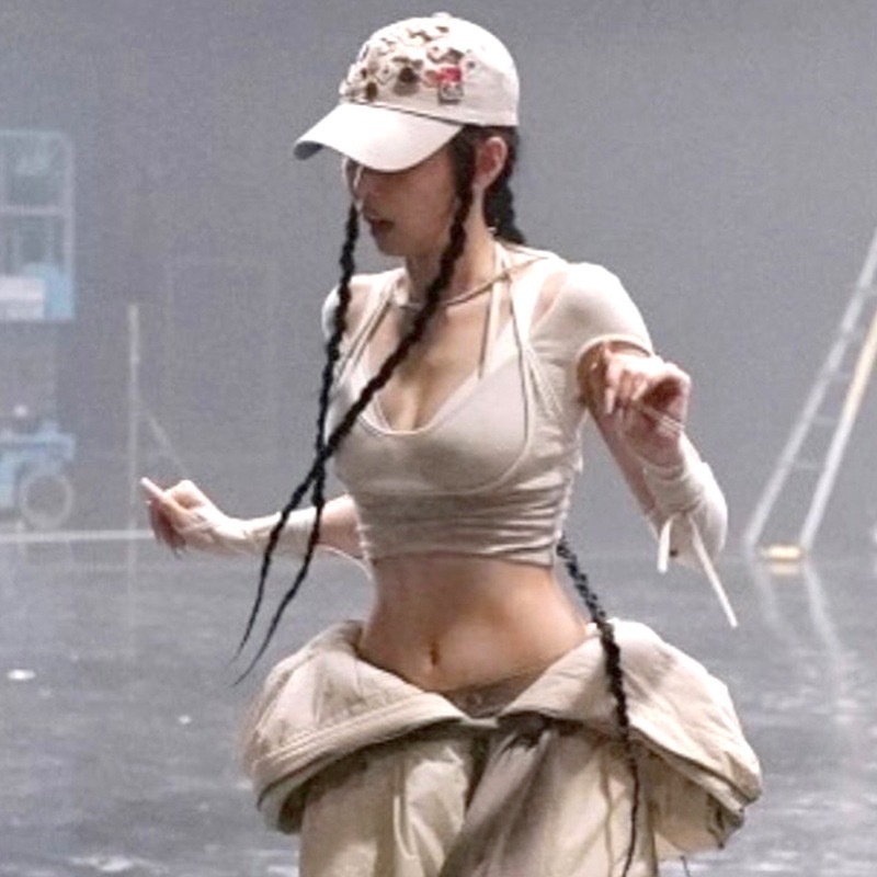 Blackpink Jennie-Hello kitty bra shirt set