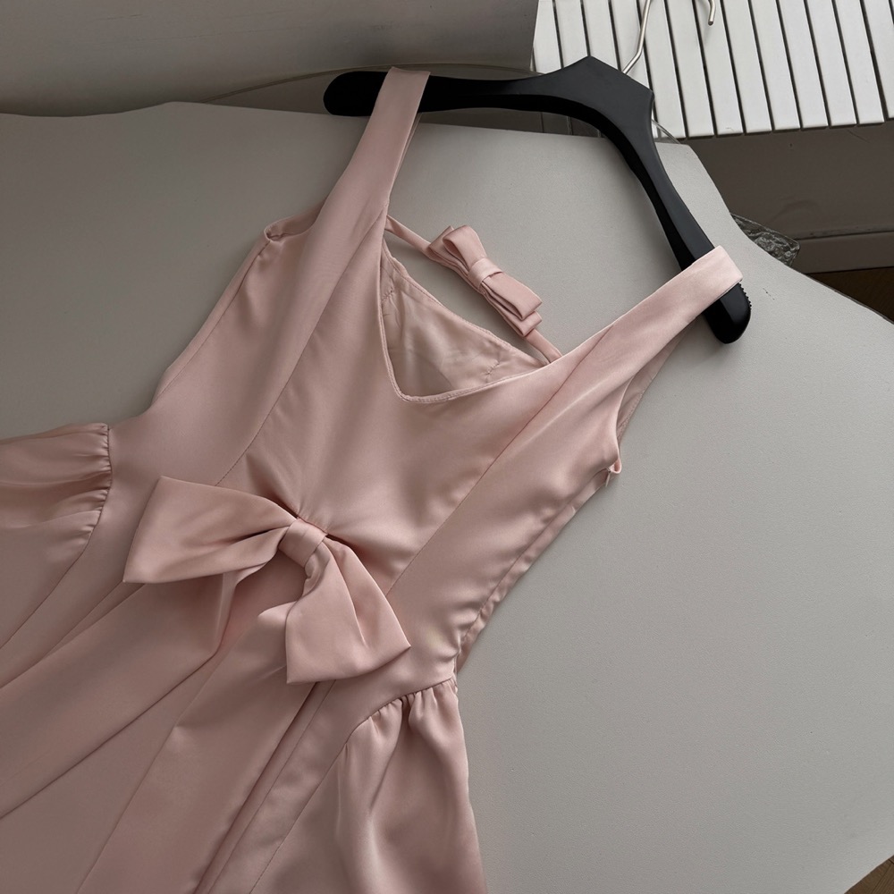 Pink Backless Ribbon Halter Dress-Outfitidea For Blinks BLACKPINK-Inspired Fashion