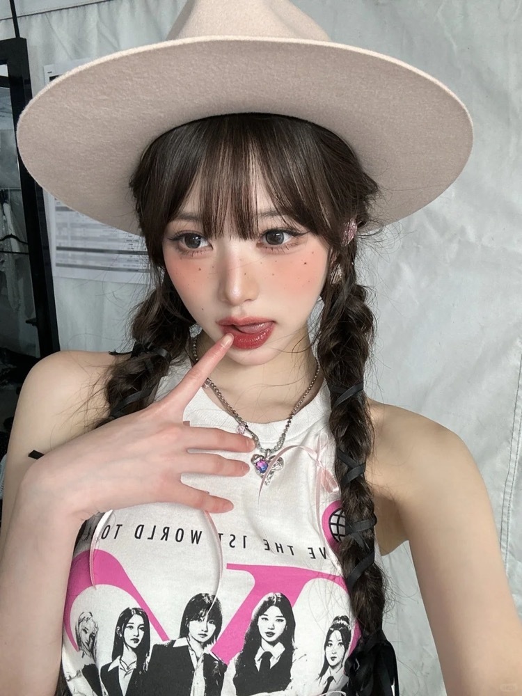 IVE WonYoung-White Vest Pleated Skirt Suit