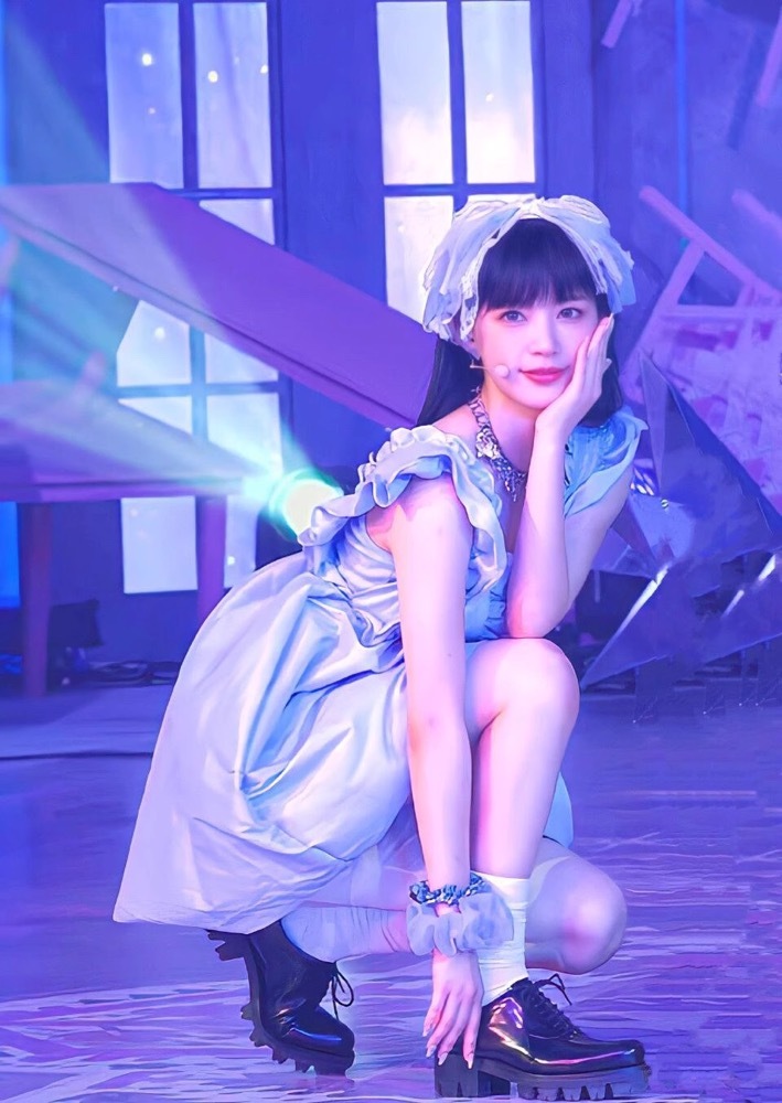 ILLIT Moka- Flutter Princess Puff  Sleeve Dress 