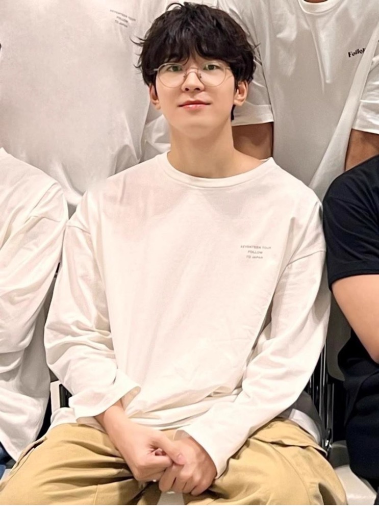 Seventeen follow the light merch inspired white tshirt