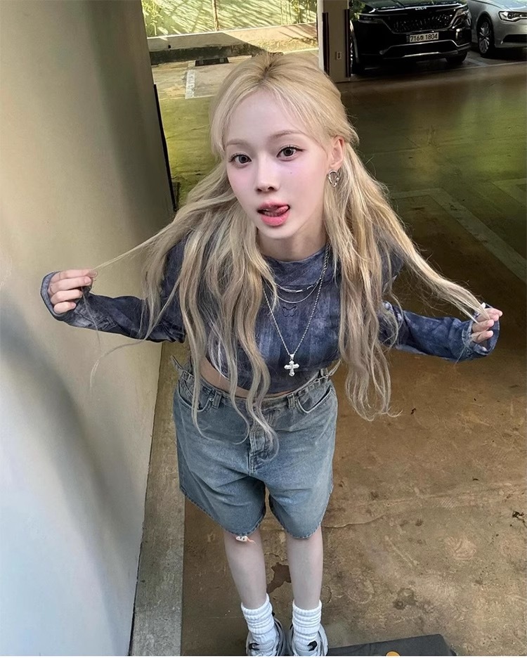 Aespa Winter Sun Protection Denim-Print Long Sleeve Tee shirt