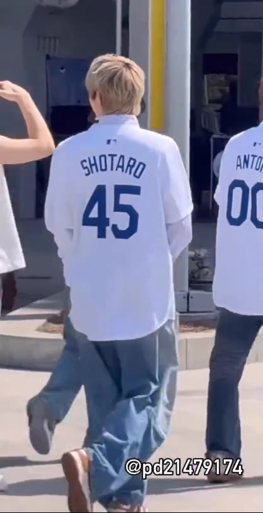 RIIZE Baseball Customized Dodgers Jersey Shirt- - Korean Idol Performance Outfit