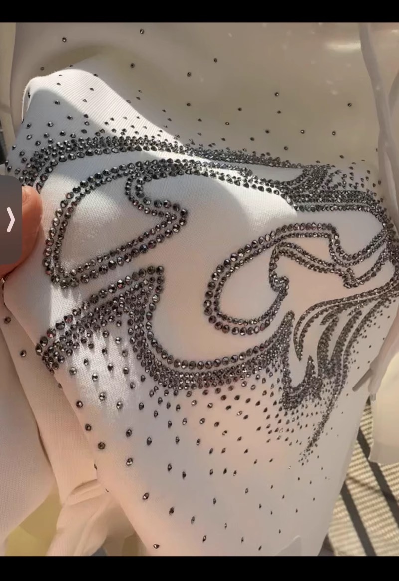 TXT Yeonjun -White GGUM Rhinestone Hoodie 