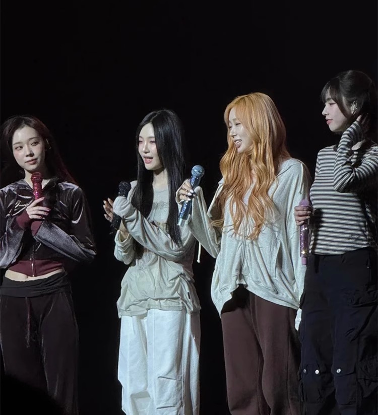 Aespa Ningning-Inspired Vintage Loose Fit Tee shirt