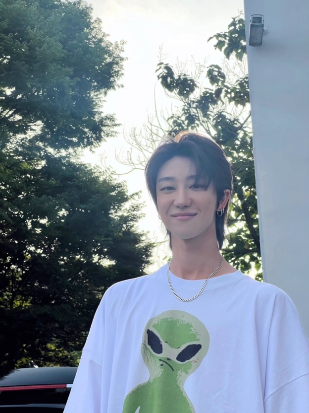 SEVENTEEN The8 Inspired Alien Graphic Tee Shirt-XuMinghao