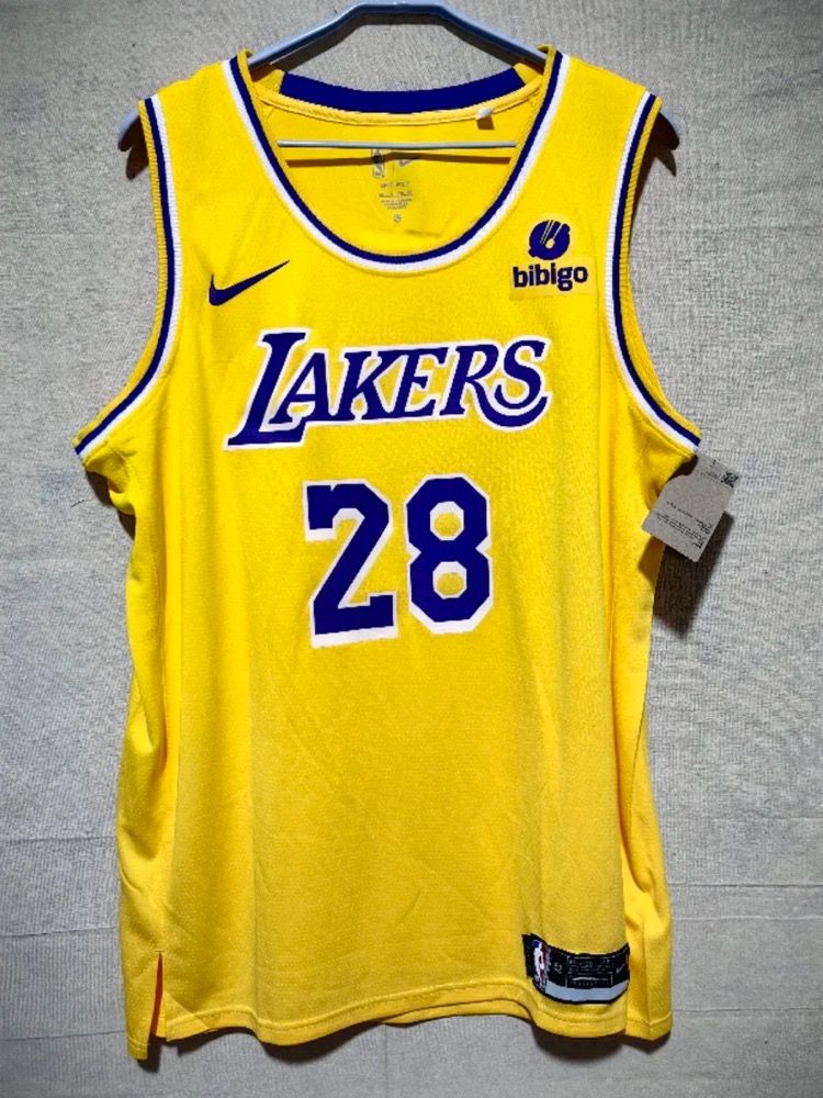 LE SSERAFIM Inspired Basketball Jersey 