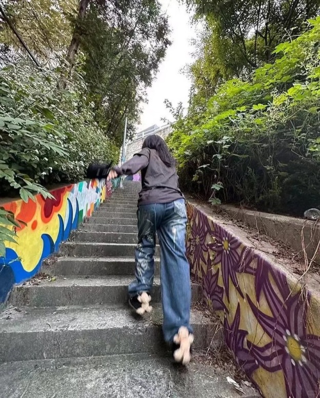 Redvelvet Seulgi-Vintage Wash Y2K Jeans