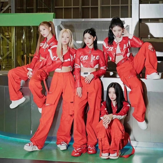ITZY CAKE Performance-Inspired Red Hip-Hop Dance Set