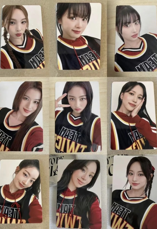 TWICE 5TH WORLD TOUR 'READY TO BE' IN JAPAN SPECIAL OFFICIAL Tshirt