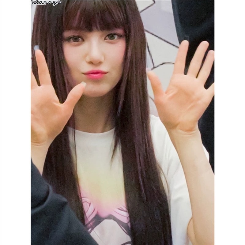 NewJeans Pop-Up Exclusive T-Shirt 