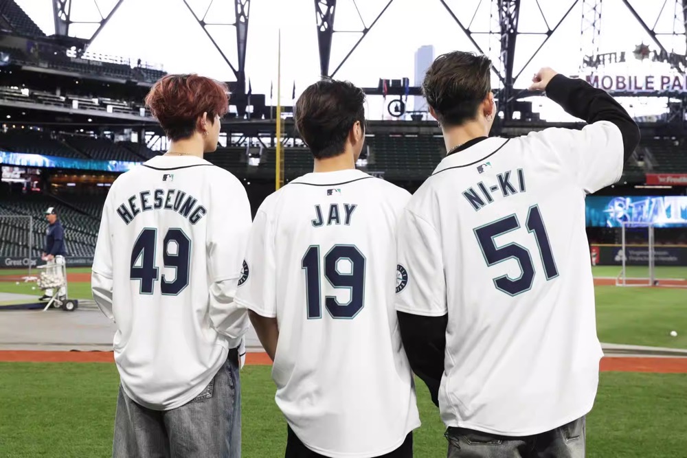 Custom ENHYPEN Baseball Jersey – kpop Performance Outfit