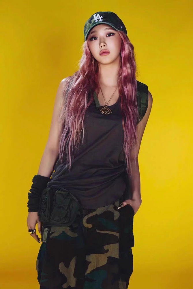 Aespa Giselle-Whiplash camouflage workwear tanks pant set