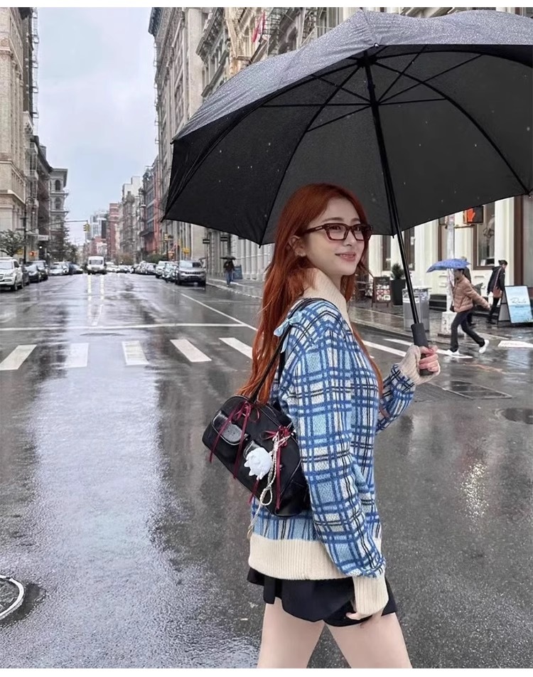 LE SSERAFIM Huh Yunjin Inspired Vintage Bowling Bag