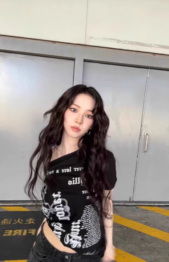 Aespa Karina Off-Shoulder Tee Shirt