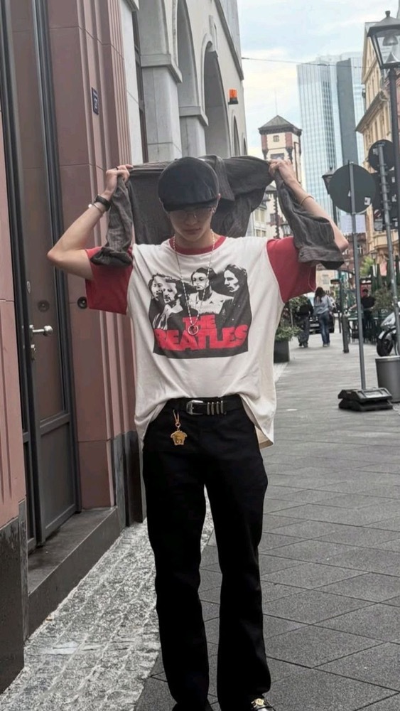 Straykids Hyunjin inspired Vintage Band Print Short Sleeve T-Shirt