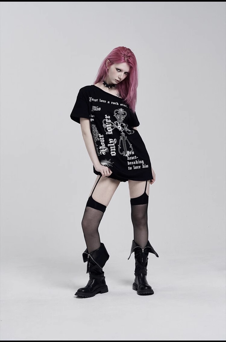 Aespa Karina Off-Shoulder Tee Shirt