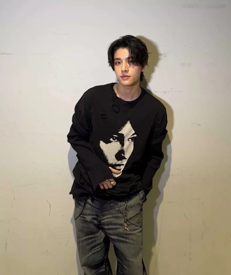 enhypen jake inspired Portrait Graphic Sleeve Tshirt