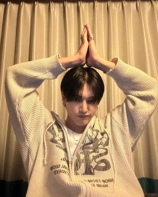 ATEEZ member San Seonghwa Wooyoung inspired Vintage Oversized Graphic Hoodie