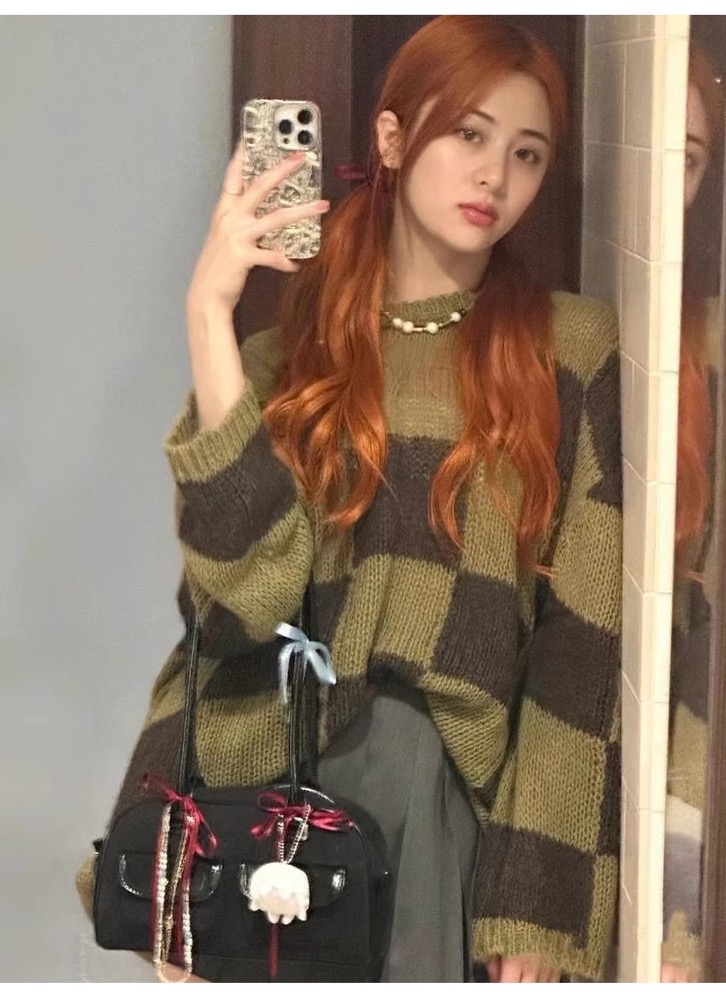 LE SSERAFIM Huh Yunjin Inspired Vintage Bowling Bag