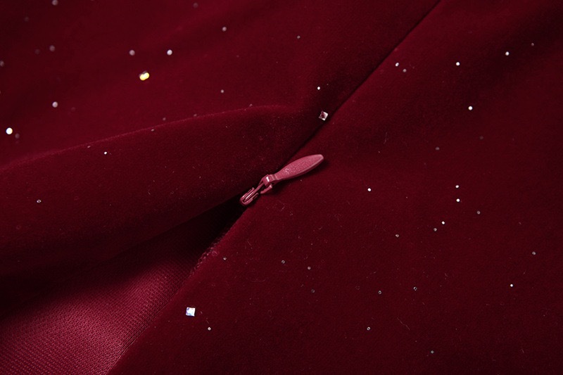 BabyMonster Ahyeon-Red Corset Bowknot Accent Top