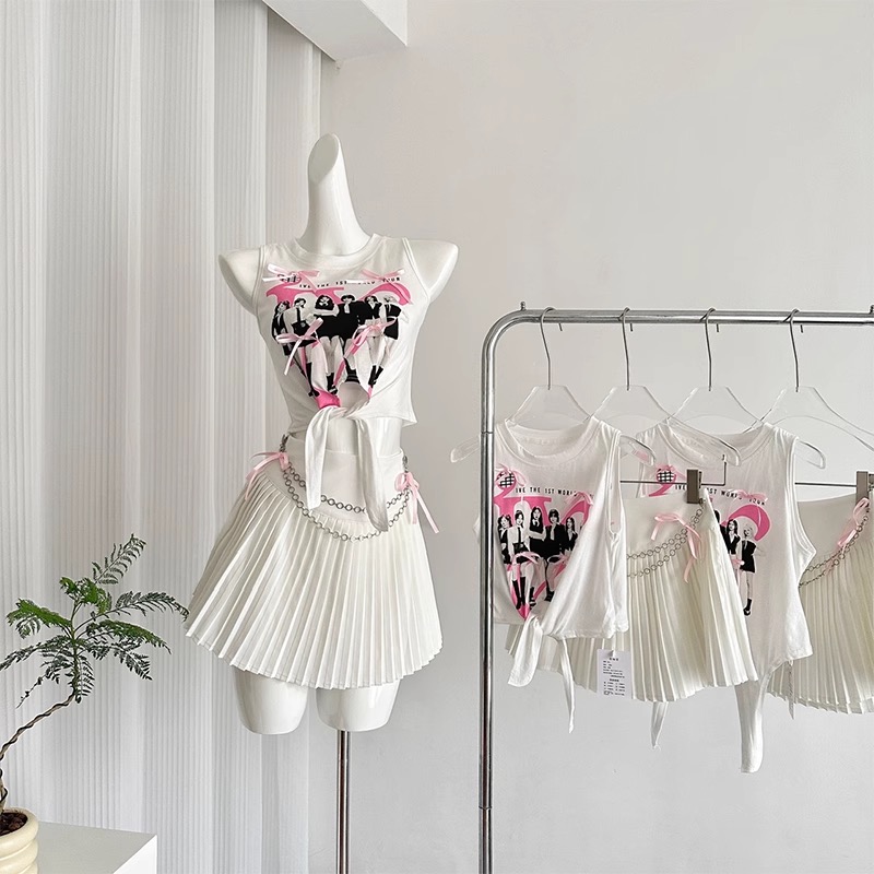 IVE WonYoung-White Vest Pleated Skirt Suit