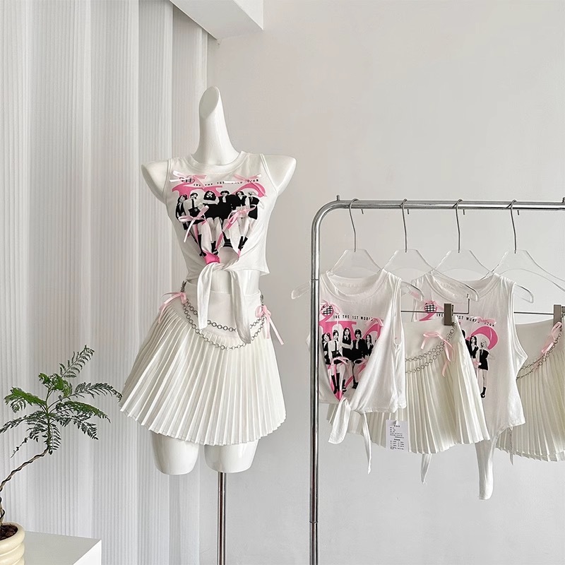 IVE WonYoung-White Vest Pleated Skirt Suit