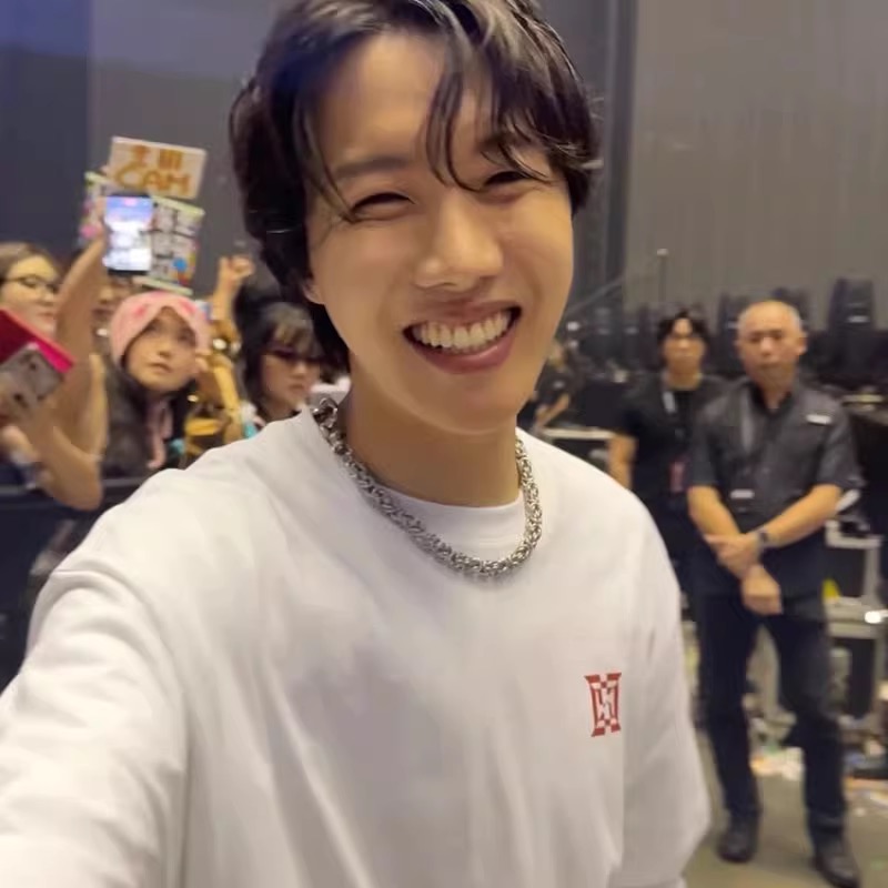 BTS J-HOPE Hope on the Stage Singapore Merch inspired T-Shirt-jhope