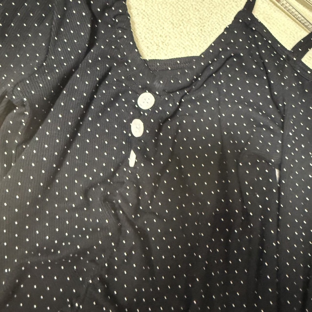 VE Kim Gaeul Inspired Dot Print Off-Shoulder Tee