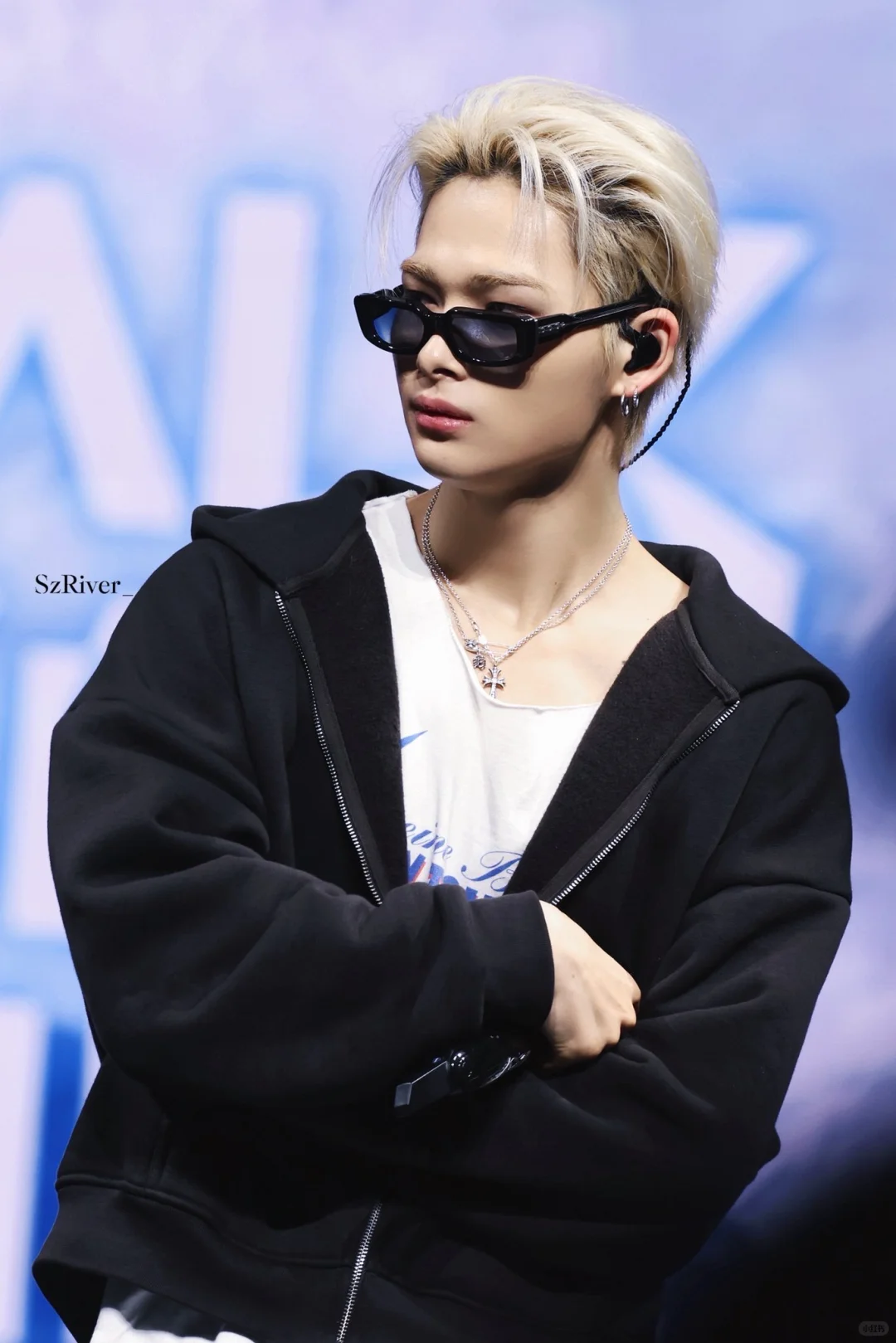 Enhypen Niki Inspired Black Full-Zip Hoodie