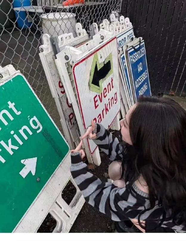 Karina Same Striped Knitwear-Aespa Karina