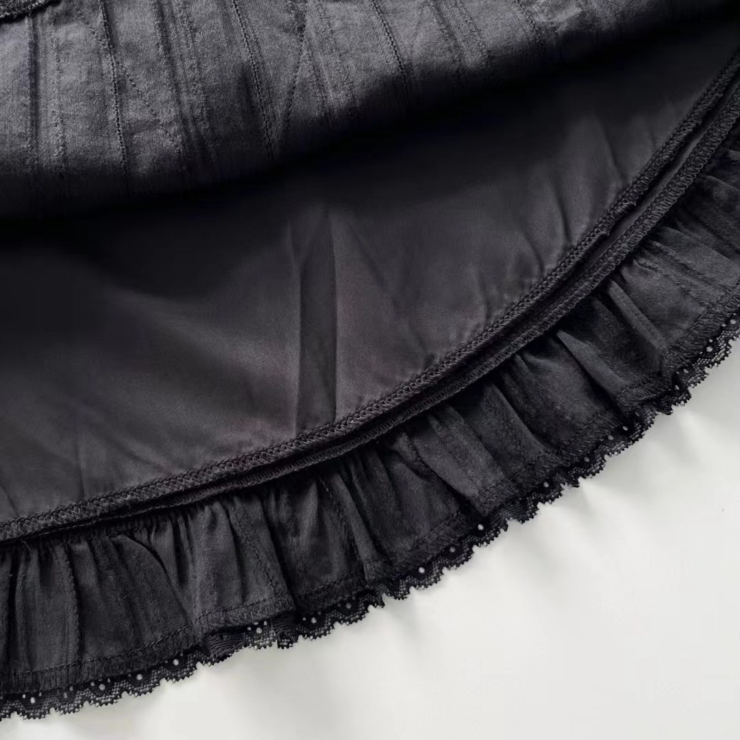 Gidle Minnie Bow Lace Mini Skirt