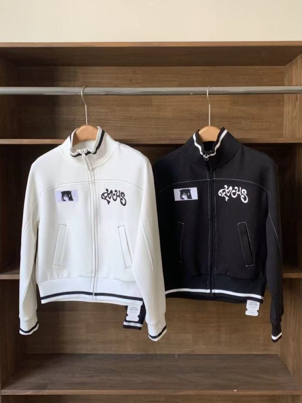 Hearts2hearts Focus Inspired Cropped Anime Graphic Zip-Up Jacket