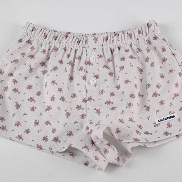 ITZY Chaeryeon Floral Short Sleeve T-Shirt Shorts Set