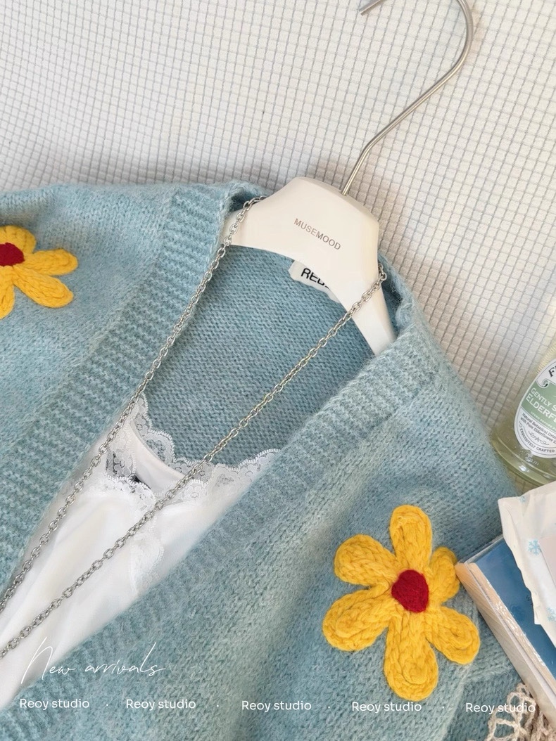 Aespa Winter Inspired Flower Sweater