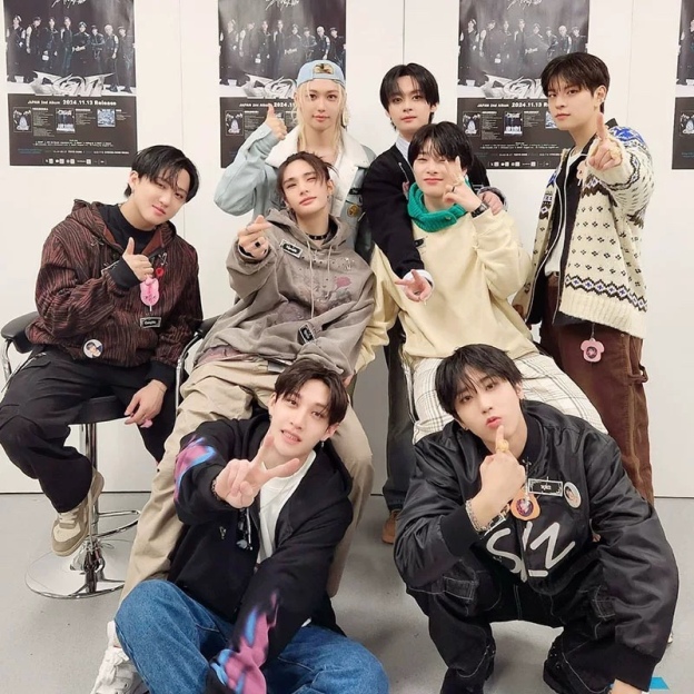 Stray Kids 2024 XMAS POPUP STORE MERCH INSPIRED HOODIE-straykids