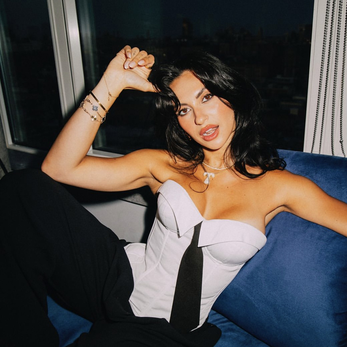 Necktie Bustier Top-Straykids concert outfitidea for STAY