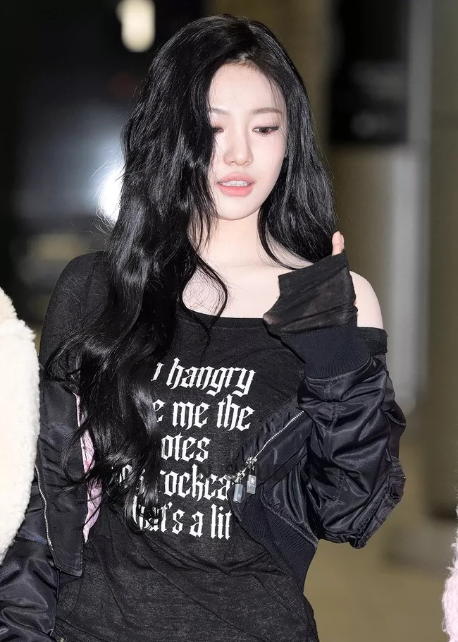 Printed Raglan Long Sleeve T-Shirt-Aespa Ningning