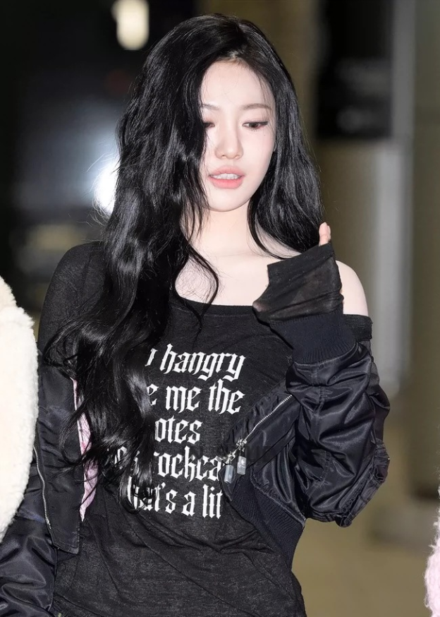 Printed Raglan Long Sleeve T-Shirt-Aespa Ningning