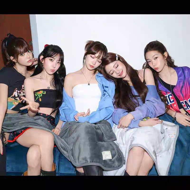 LE SSERAFIM 2025 Tour EasyCrazyHot in North America Merch Inspired T-Shirt