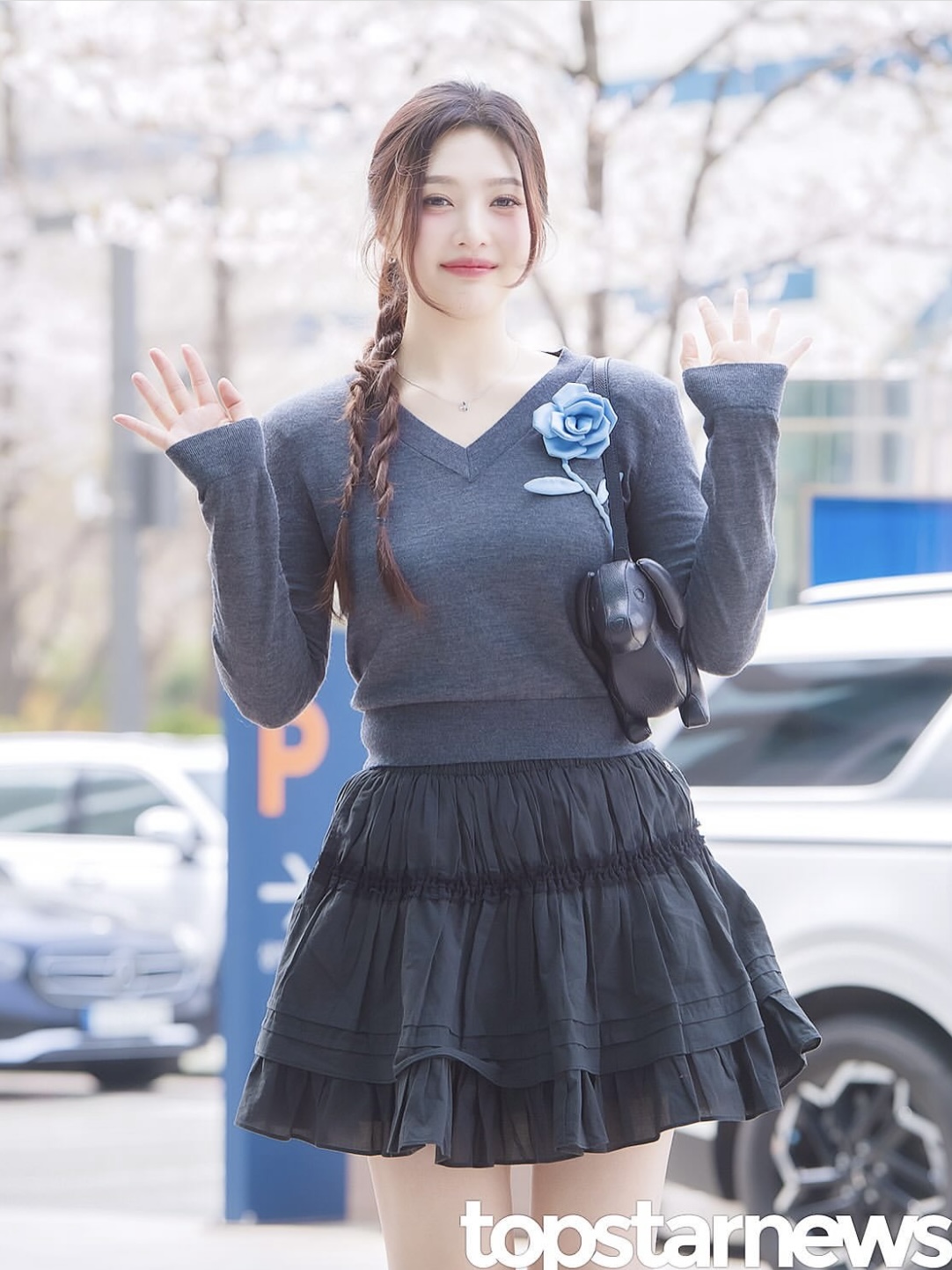 IU & Red Velvet Joy Inspired Blue Rose Lightweight Jumper