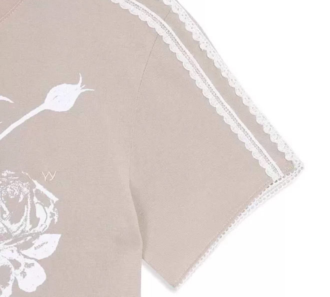 LE SSERAFIM Chaewon Inspired Rose Baby Tee