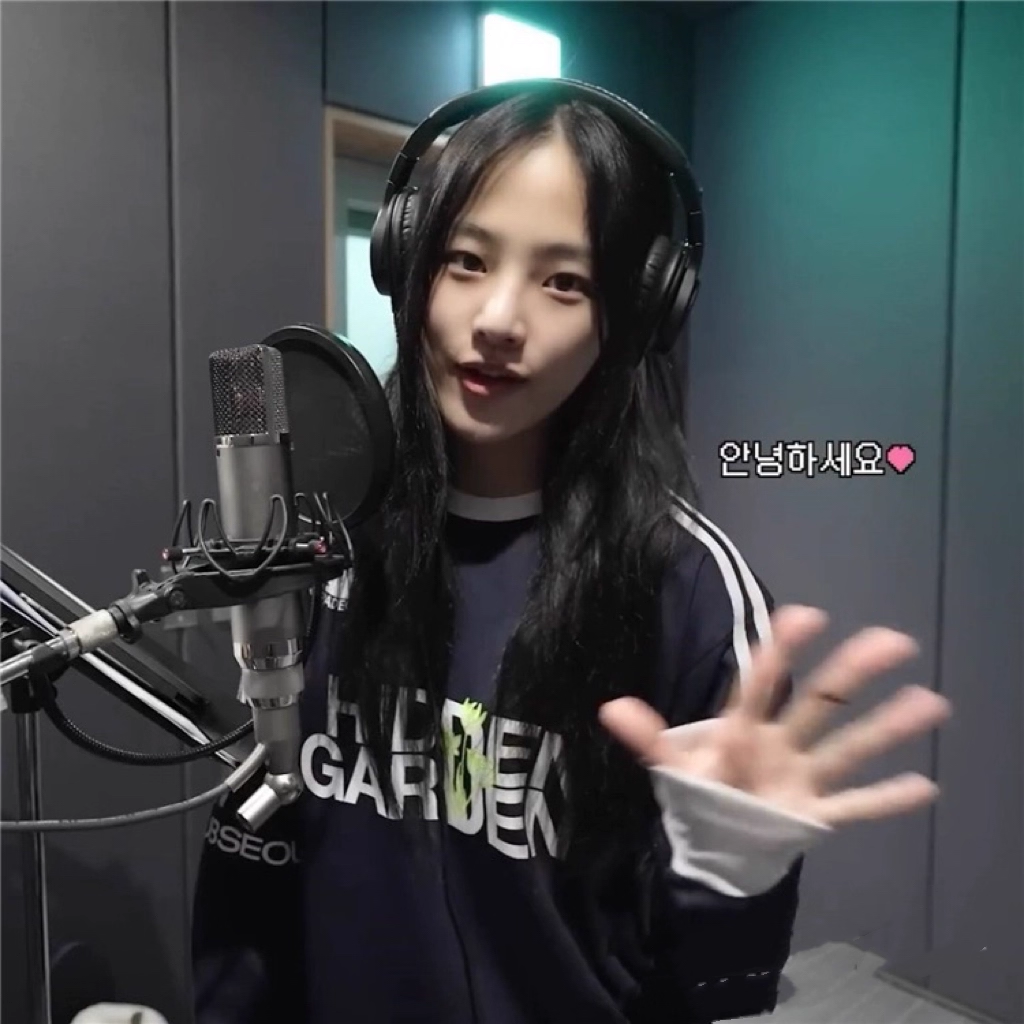 NewJeans Minji Inspired Soccer Jersey Long Sleeve