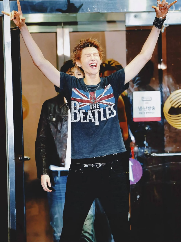 Cortis Martin Inspired The Beatles British Flag Washed Distressed T-Shirt