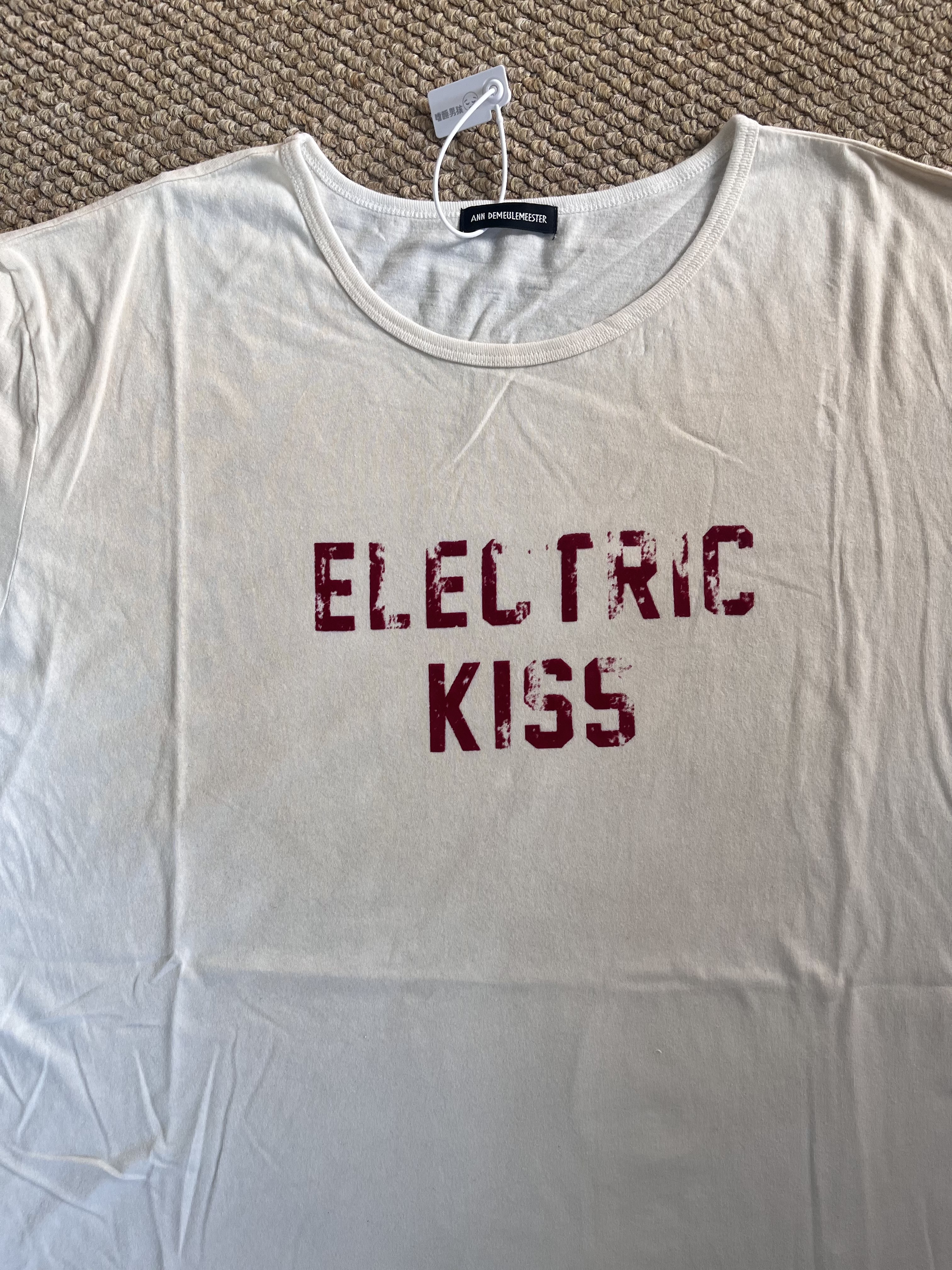 Straykids Felix inpisred Ann ELECTRIC KISS print tshirt