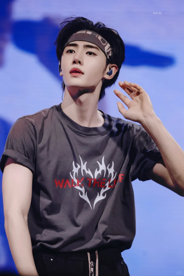 ENHYPEN World Tour WALK THE LINE IN U.S Merch Inspired T-Shirt